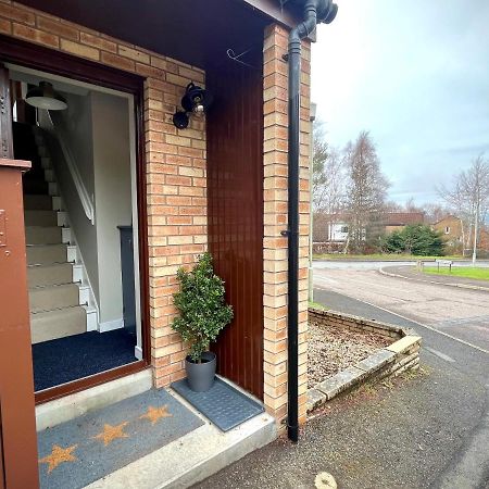 Comfortable, Modern Apartment With Parking. Inverness. Exterior photo