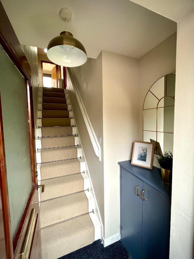 Comfortable, Modern Apartment With Parking. Inverness. Exterior photo